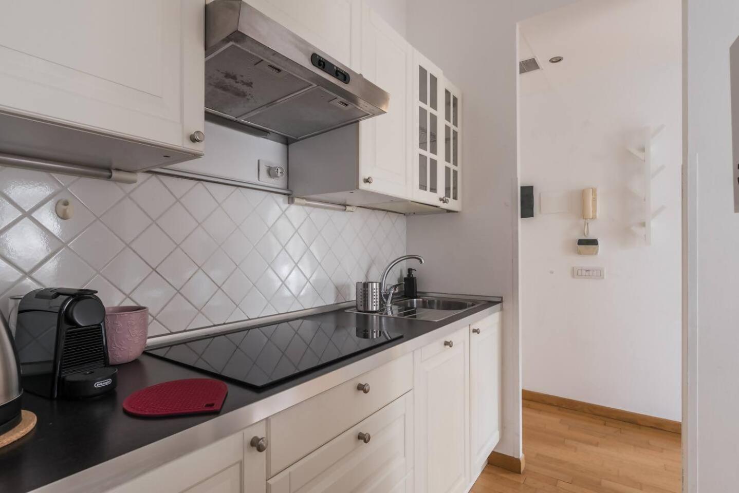 Raffaella Apartment โรม ภายนอก รูปภาพ